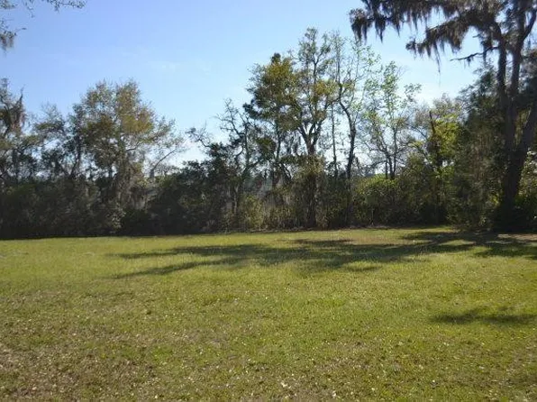 91 Laurel Grove Rd, Brunswick, GA 31523