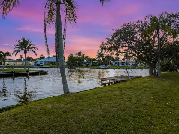 485 N Shore Dr, Cocoa Beach, FL 32931