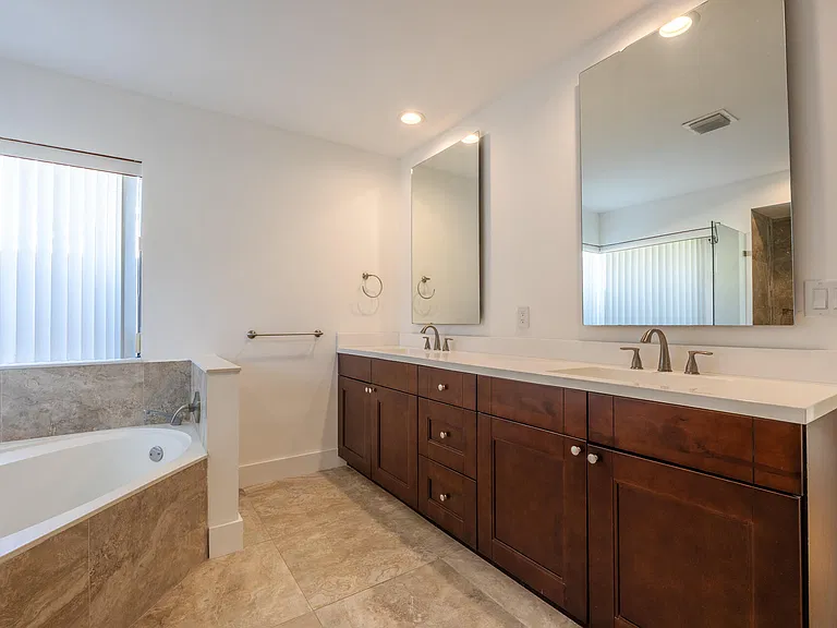 22352 Martella Ave — Photo 8