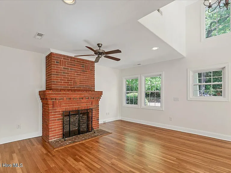 430 N Ridge St — Photo 9
