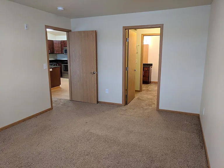 West Lake III Apartments — Photo 76