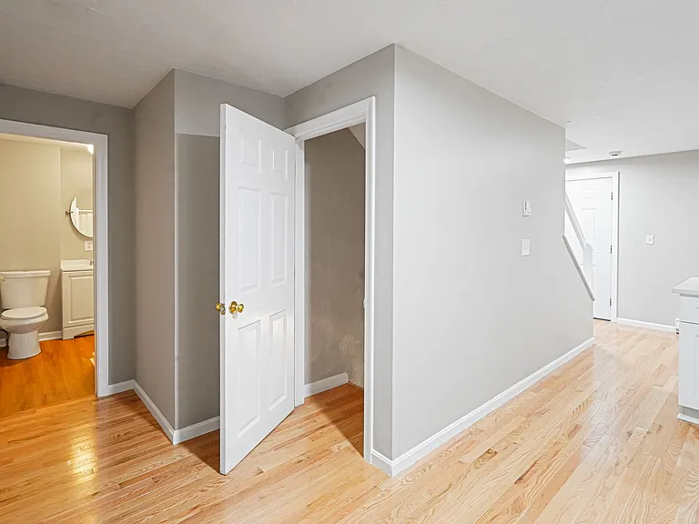 5-9 Debra Ln — Photo 2
