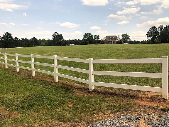 3 rail horse fence