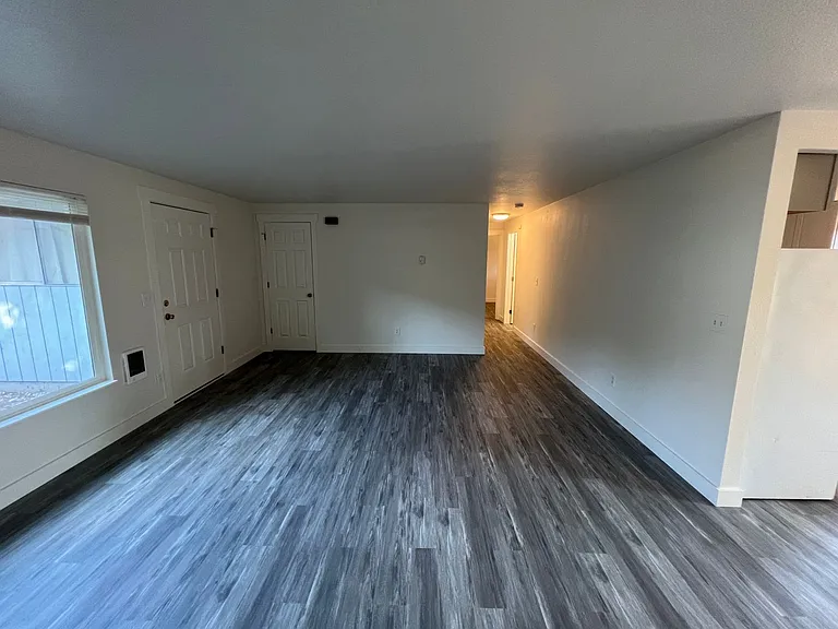 3648 SE 108th Ave — Photo 2