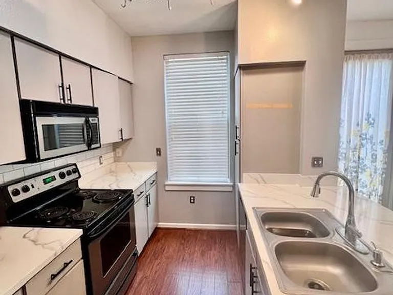1201 Grove Blvd #1901 — Photo 9