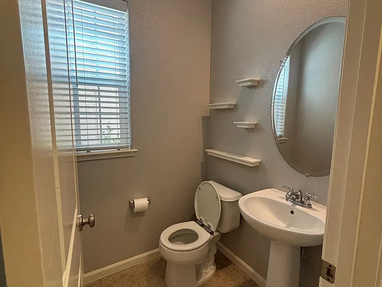 95 Talmont Cir — Photo 36