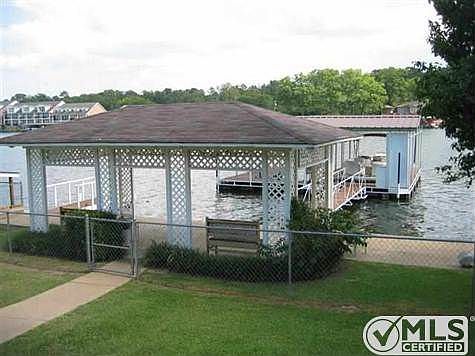 1st image of 320 Yorkshire Dr