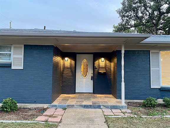 4th image of 2102 Wilesta Dr