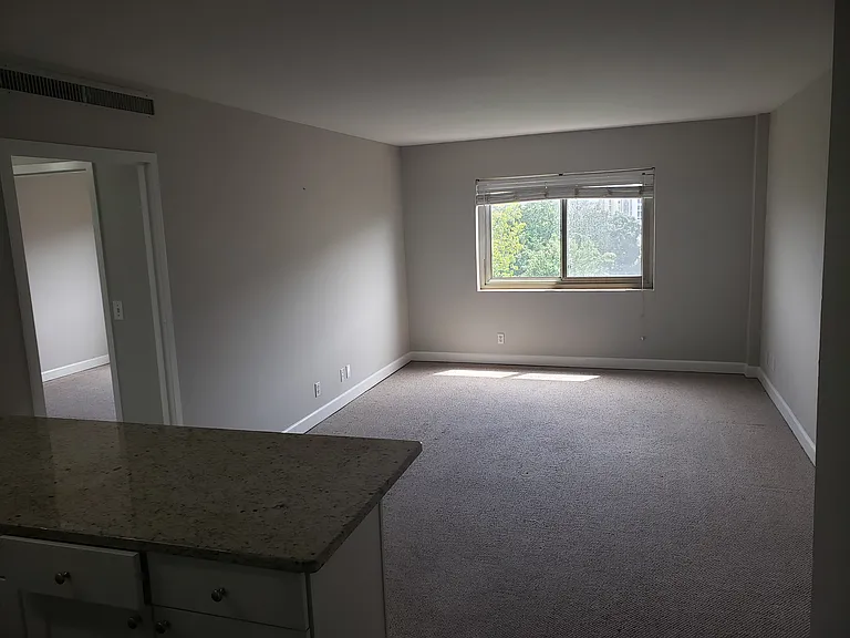 2285 Peachtree Rd NE #904 — Photo 8