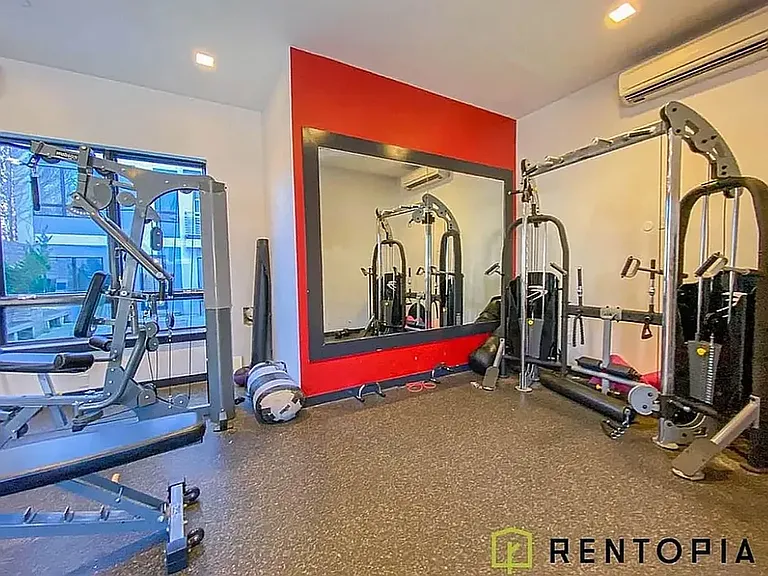 105 Vanderveer St #303B — Photo 13