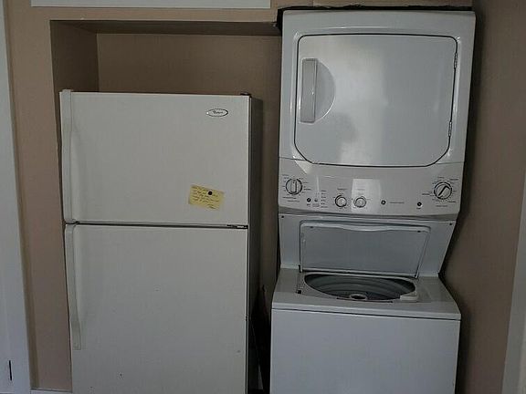 5th image of 1601 11th Ave APT B