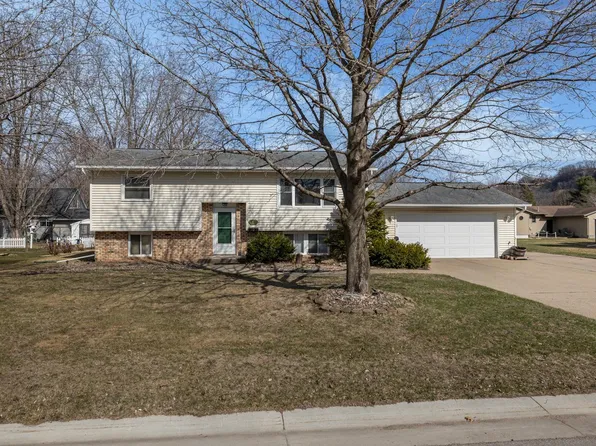 1049 Pine Grove Ln, Lake City, MN 55041