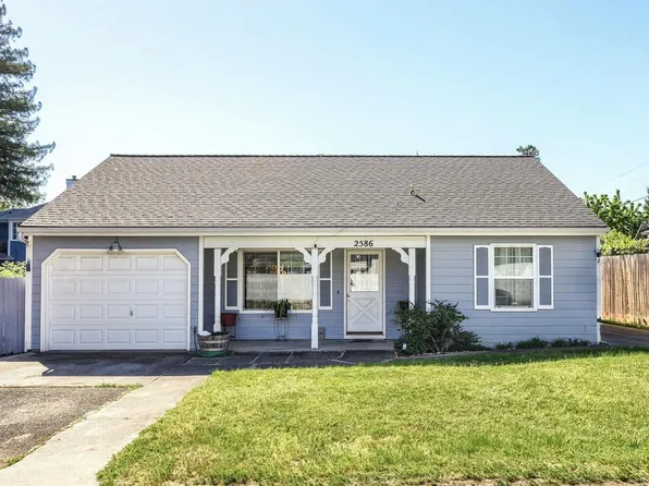 2586 Merriman Rd, Medford, OR 97501