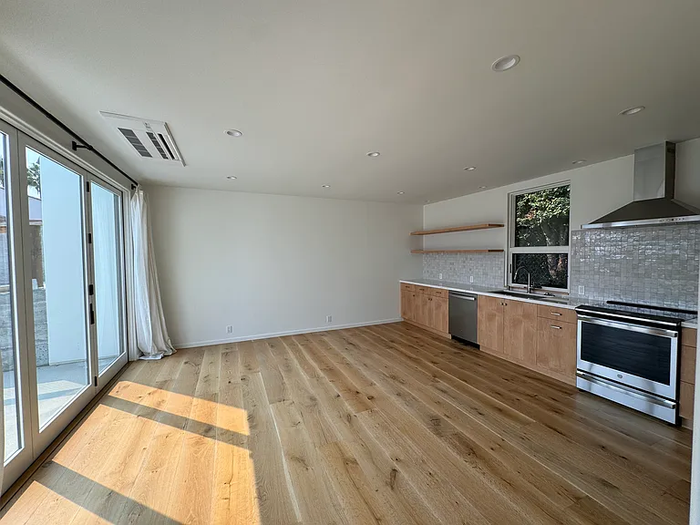 524 Casitas Rd #B — Photo 1