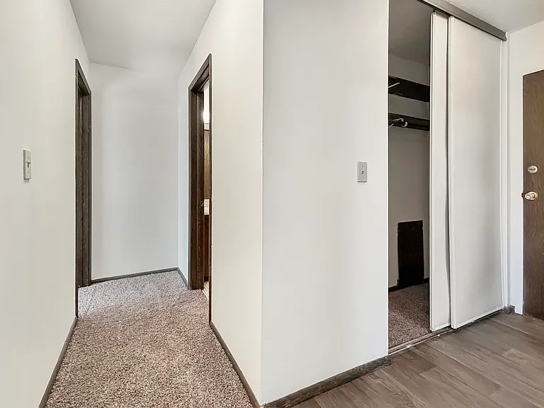Southgate Apartments — Photo 8