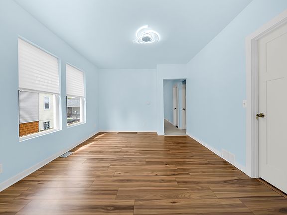 5th image of 6418 S Claremont Ave