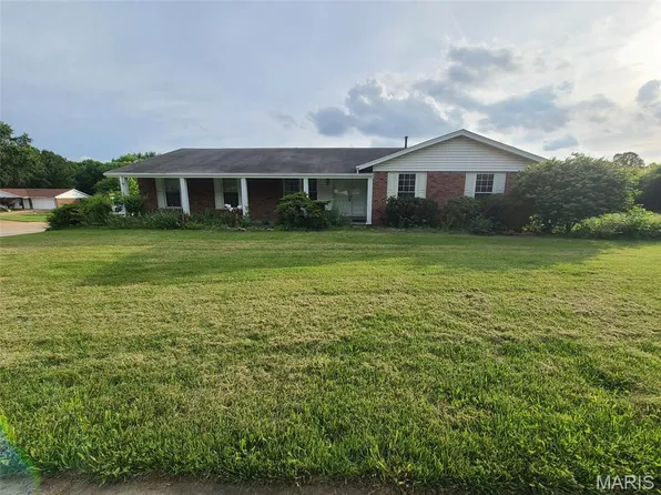 4023 Monsols Dr, Florissant, MO 63034