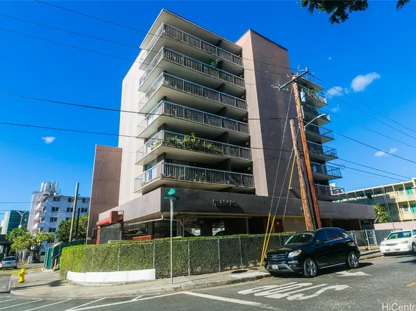 1155 Hassinger St APT 402, Honolulu, HI 96822