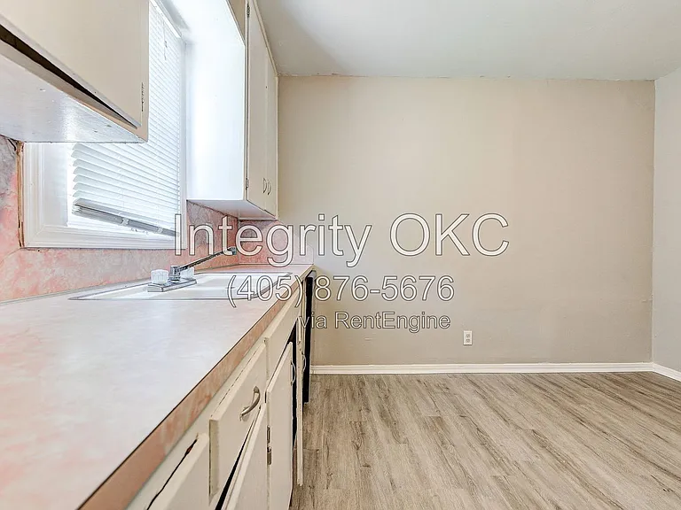 416 Reed Pl — Photo 5