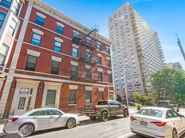 300 Hudson St APT 13, Hoboken, NJ 07030