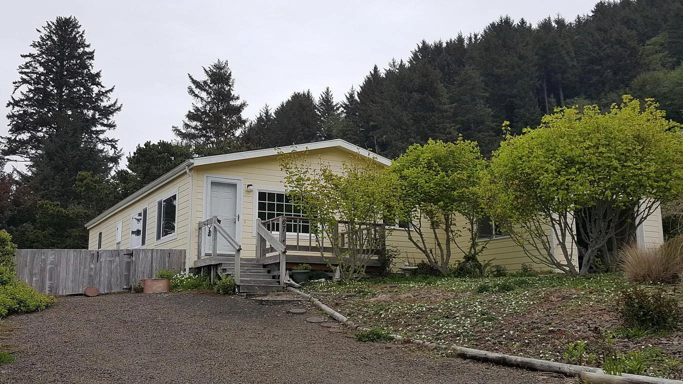 67 Greenhill Dr photo 1