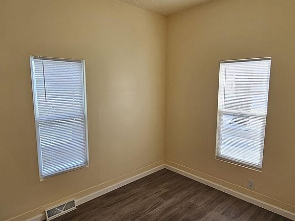 4th image of 1012 W 6th St