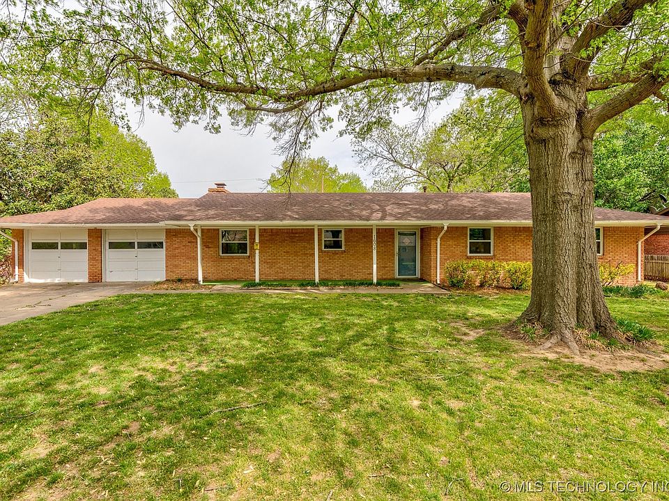 1st image of 1608 Harris Dr