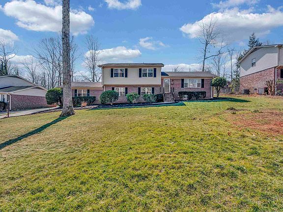 3rd image of 507 Edwards Mill Rd