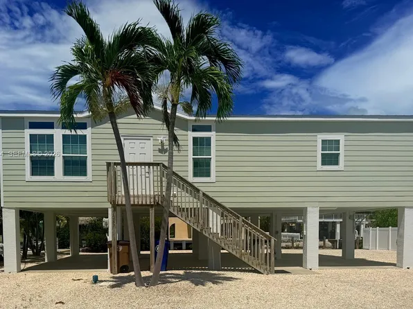 17287 Cayman Dr, Sugarloaf Key, FL 33042