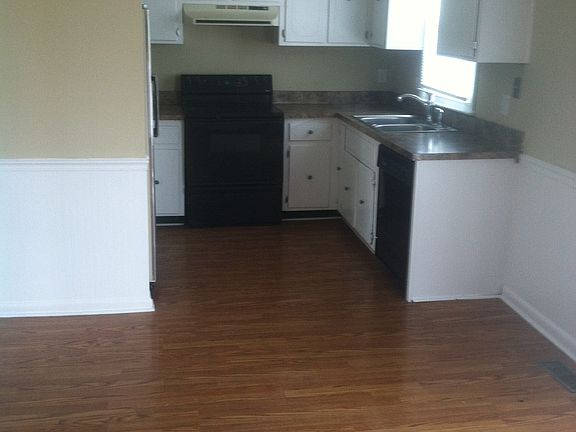 Kitchen with Large Eat-in Area