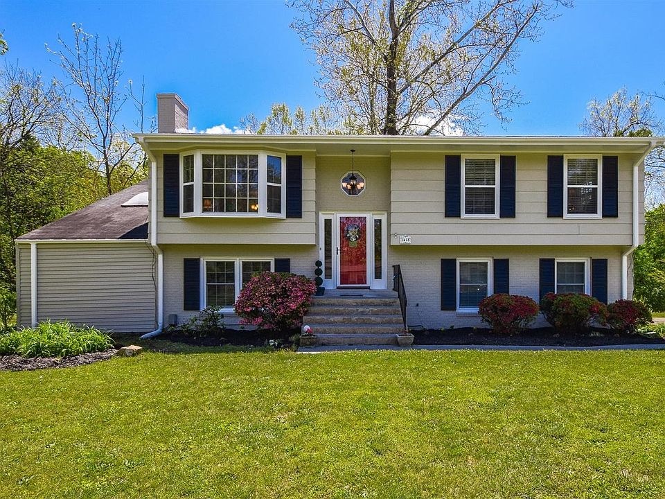 1st image of 3418 S Park Cir