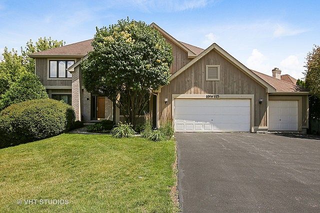 1st image of 19W115 Woodcreek Pl