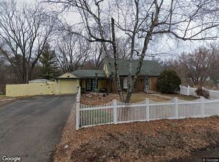 4240 Oak Drive Ln, Minnetonka, MN 55343