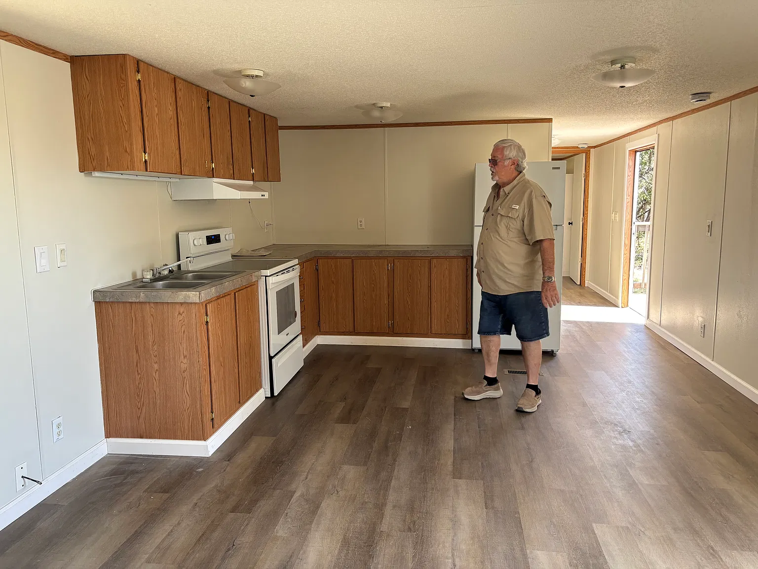 2 bed, 1.5 bath, 980 sqft, $1,000 — Photo 3