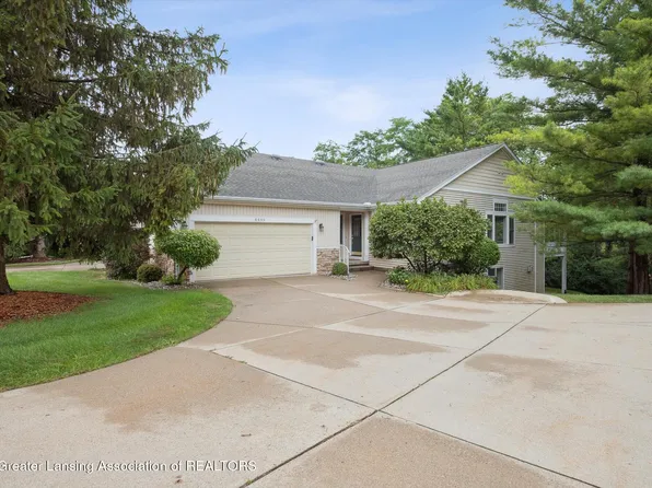 6445 Highland Ridge Dr, East Lansing, MI 48823