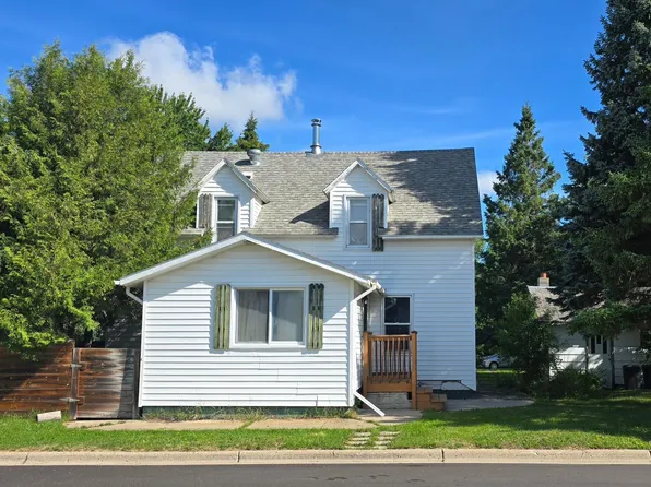 125 4th Ave SE, Clearbrook, MN 56634