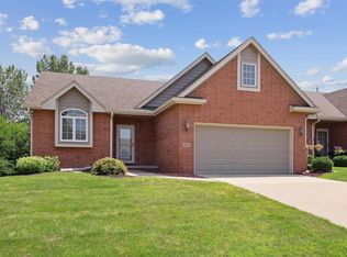 1880 SE Ashleaf Cir, Waukee, IA 50263