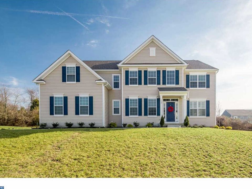 1st image of 407 Gardenia Dr