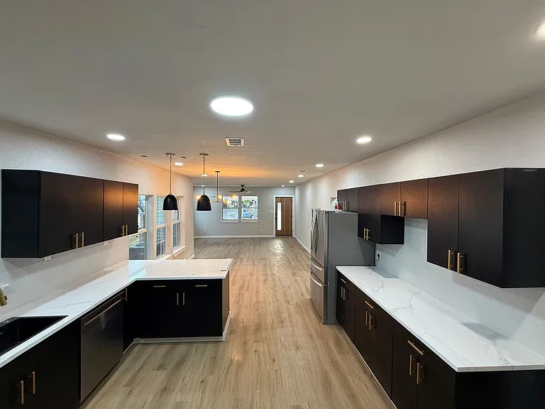 758 Bethpage Ave — Photo 34