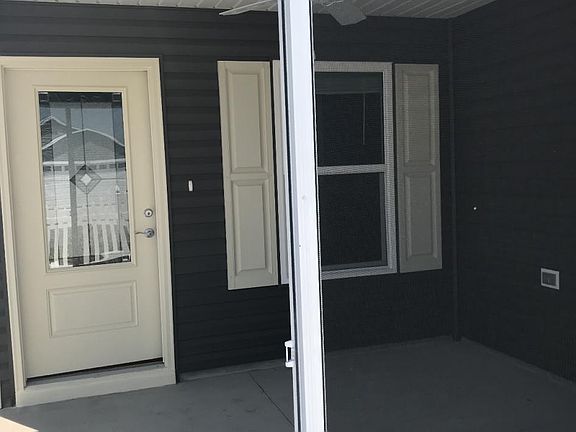 5th image of 526 Kimberly St