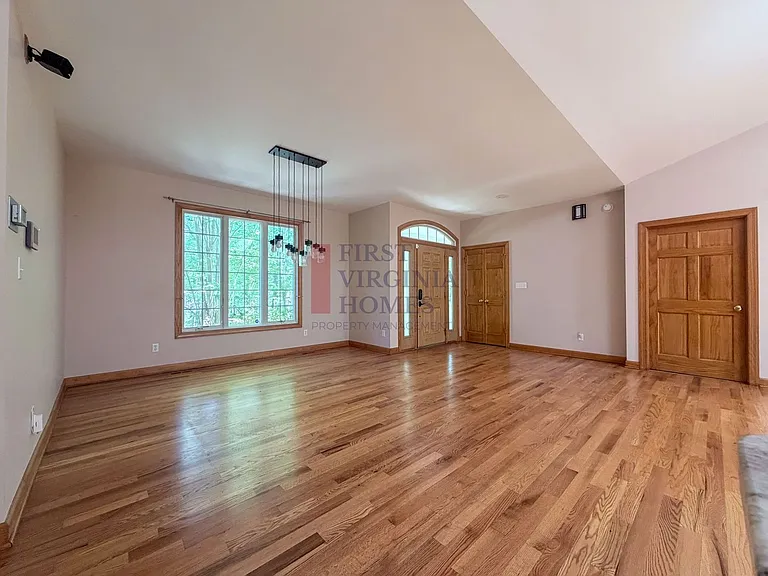 25 Fleetwood Dr — Photo 10