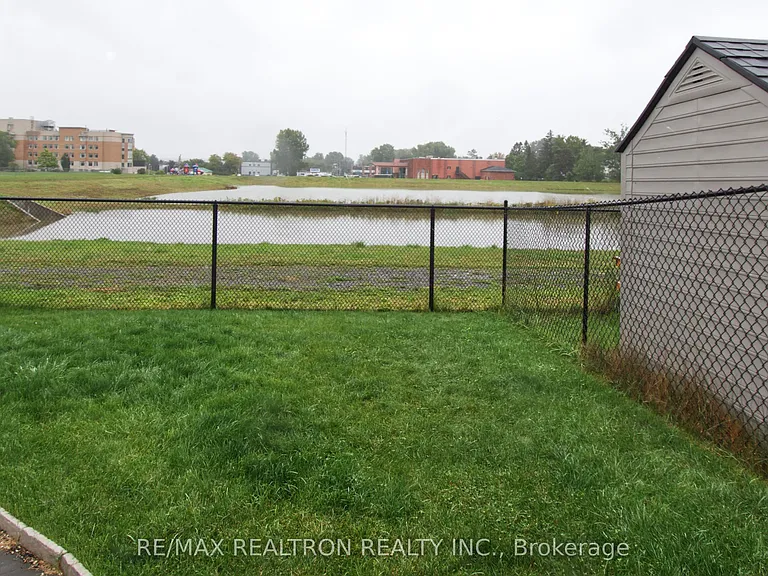 35 Cobblestone St — Photo 34