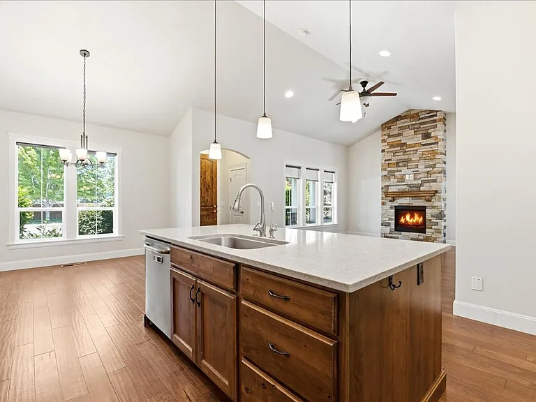 1415 E Summerheights Dr — Photo 14