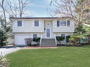 468 Lake Ave S, Nesconset, NY 11767
