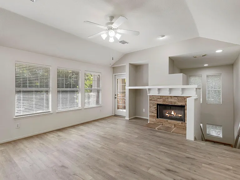 67 Woodlily Pl — Photo 5