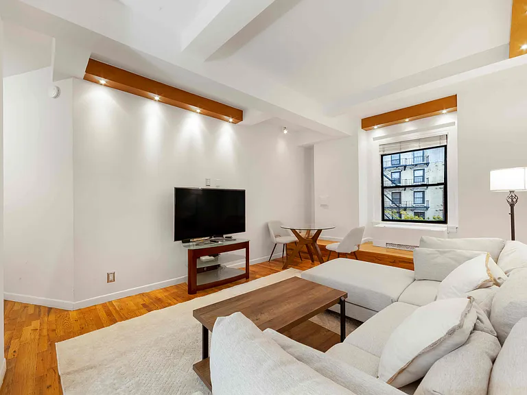 145 W 58th St #2K — Photo 2