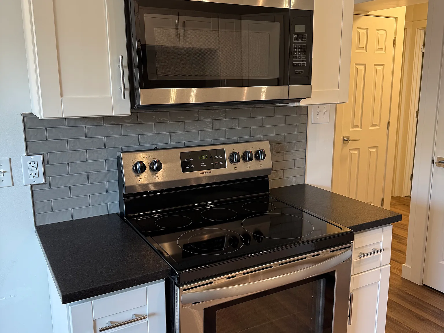 2 bed, 750 sqft, $1,700 — Photo 4