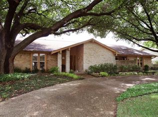 6840 Hunters Ridge Dr, Dallas, TX 75248