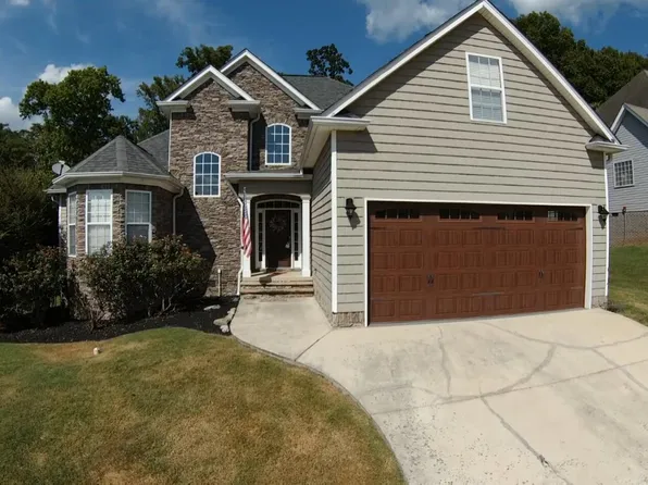 7051 Neville Dr, Ooltewah, TN 37363