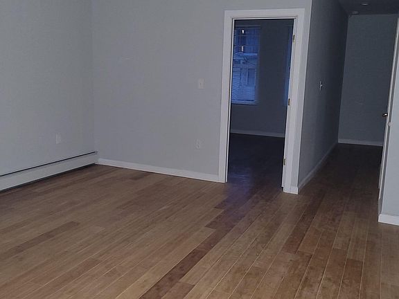 2nd image of 389 E 155th St